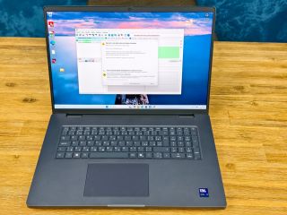 Nový - 18" QHD 120Hz Dell Pro Max Plus, 14 jader Ultra 5, 64GB DDR5, RTX PRO 1000 8GB-nový, stál 70tis MOŽNO ODKOUPIT VÁŠ...